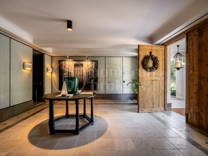 Villa Golden Mile - Experience Unmatched Luxury