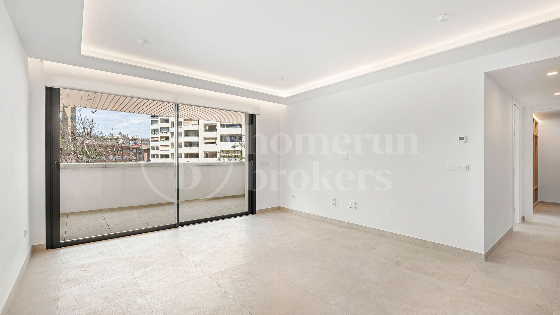 Apartment Jade Tower - Luxury Coastal Living Fuengirola