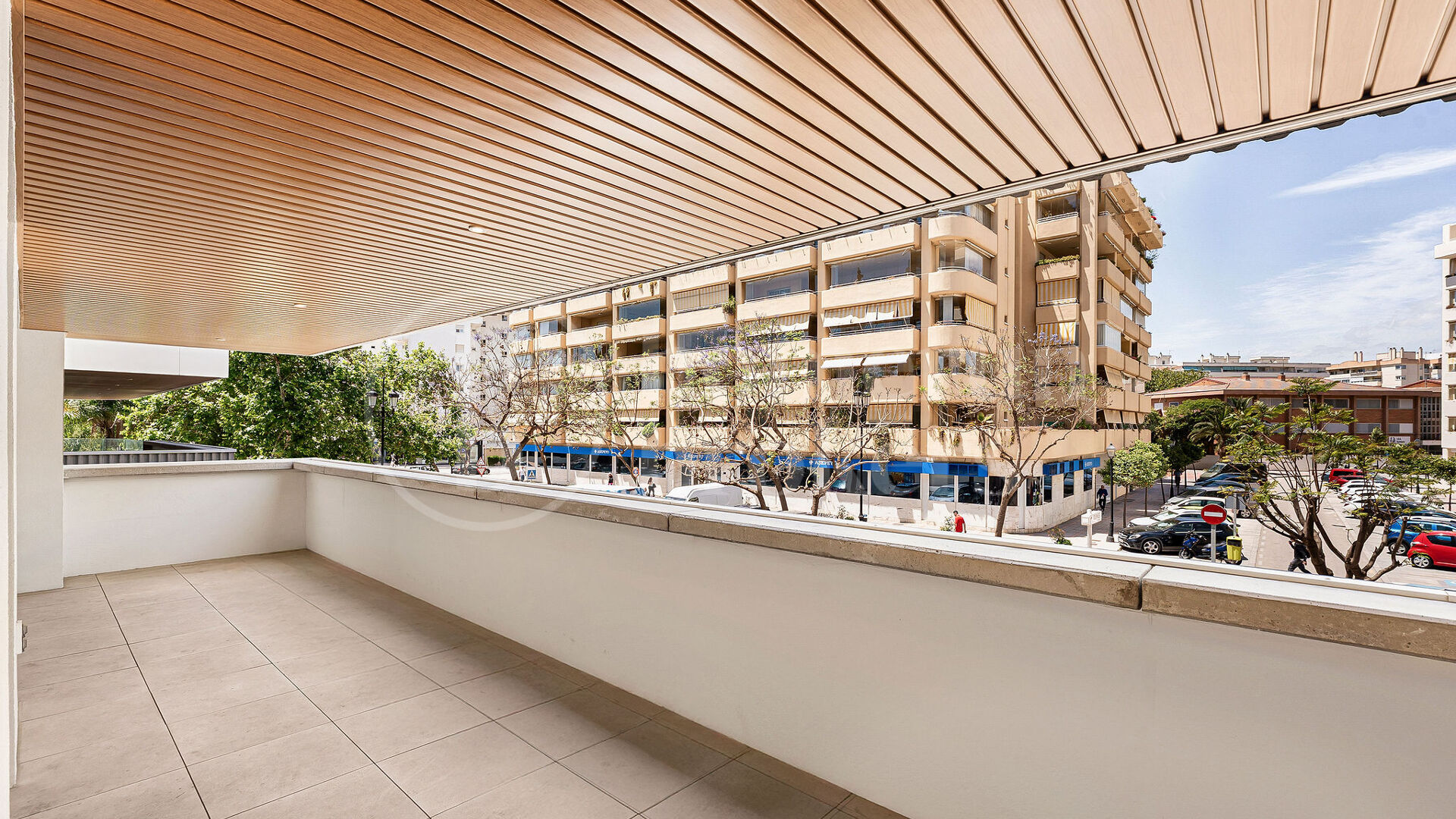 Apartment Jade Tower - Luxury Coastal Living Fuengirola
