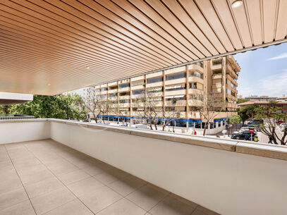 Apartment Jade Tower - Luxury Coastal Living Fuengirola