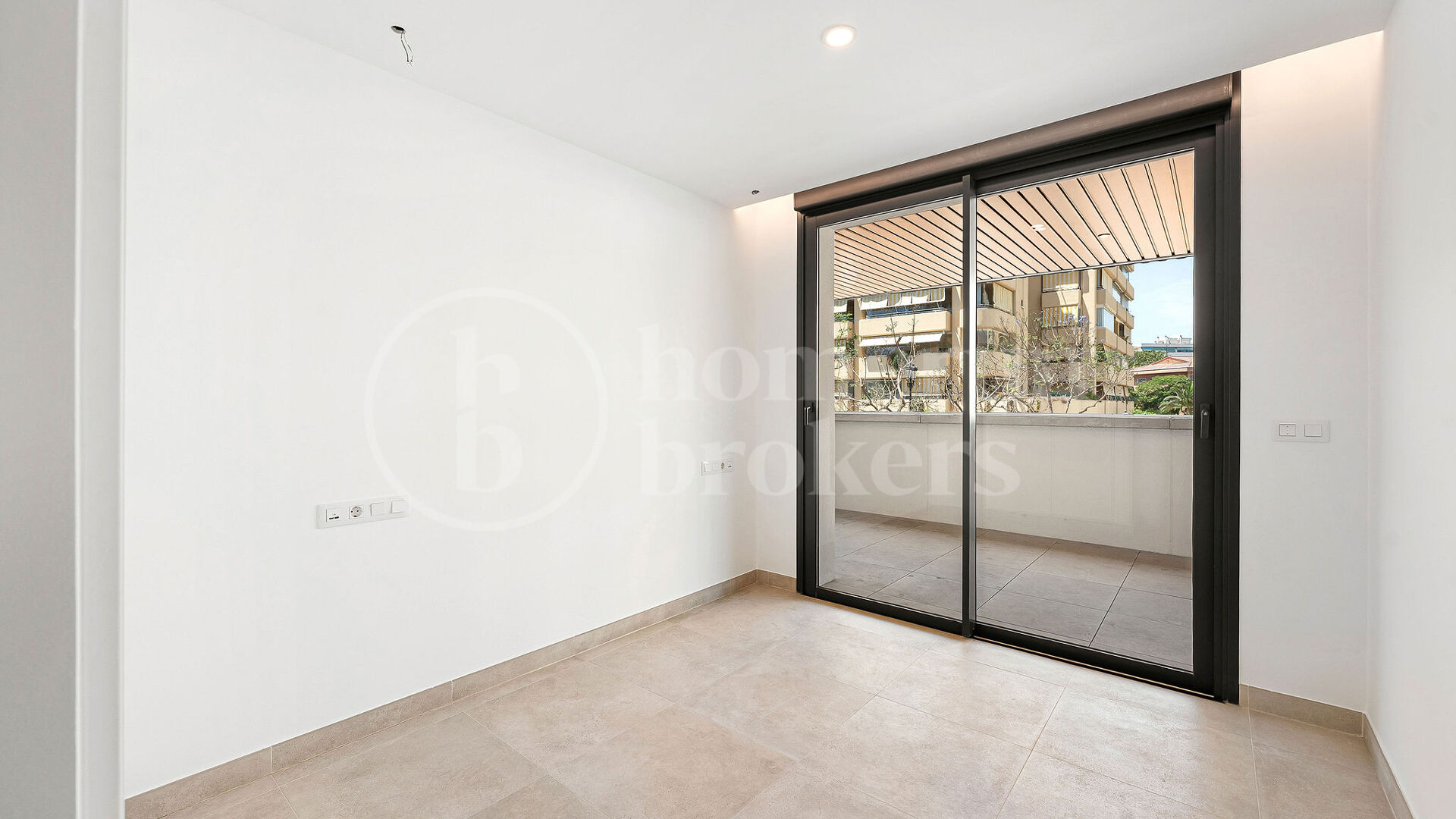 Apartment Jade Tower - Luxury Coastal Living Fuengirola