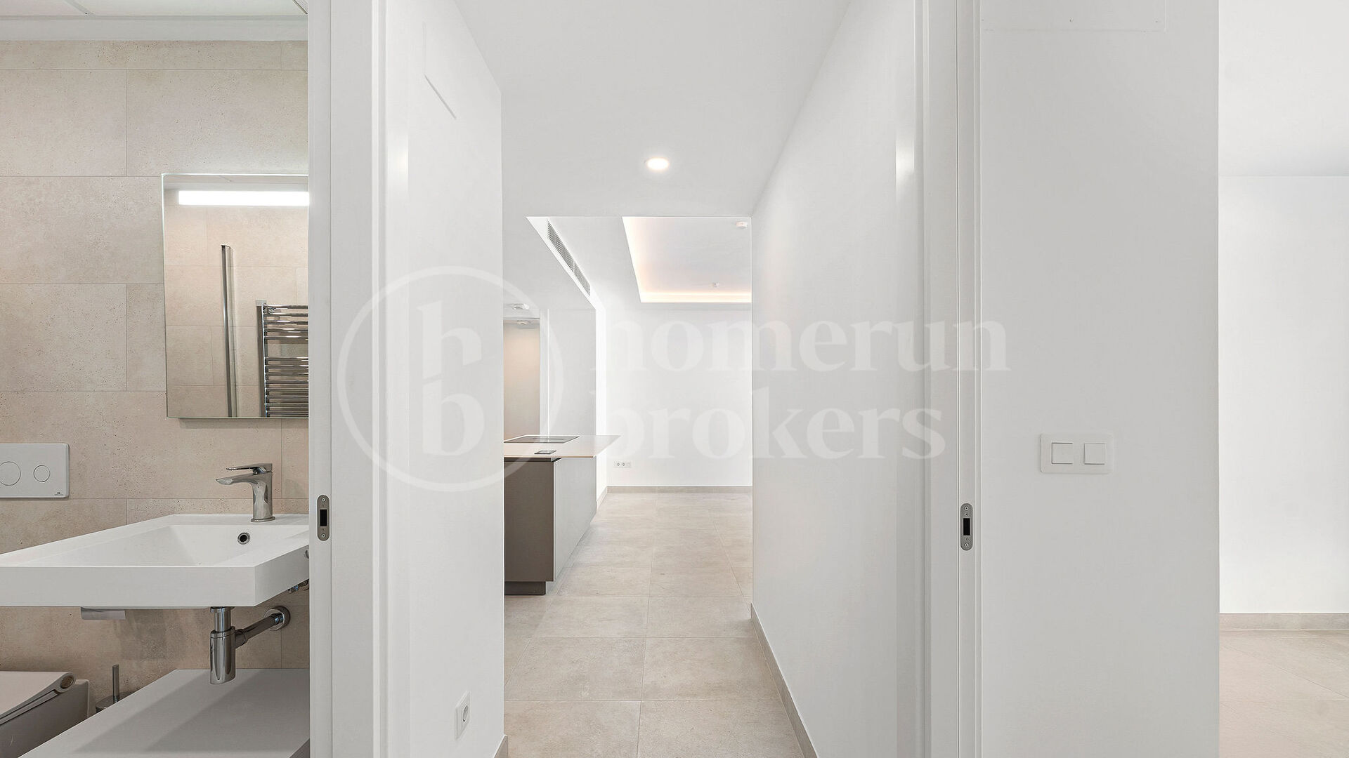 Apartment Jade Tower - Luxury Coastal Living Fuengirola