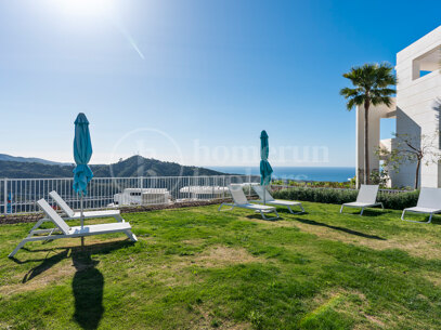 Apartment Circe - with Sea Views in Palo Alto Marbella