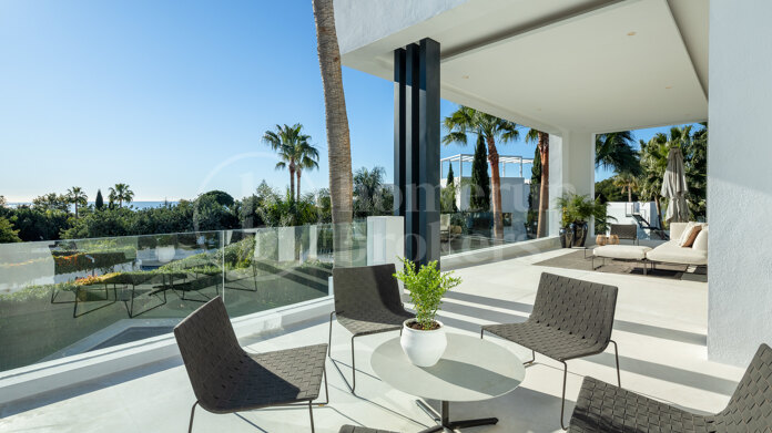 Altos de Puente Romano 4 – A Modern Villa in Marbella’s Prestigious Golden Mile