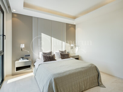 Altos de Puente Romano 4 – En Modern Villa på Marbellas Prestigefyllda Golden Mile