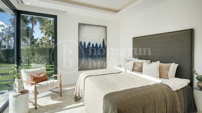 Altos de Puente Romano 4 – A Modern Villa in Marbella’s Prestigious Golden Mile