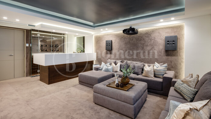 Altos de Puente Romano 4 – A Modern Villa in Marbella’s Prestigious Golden Mile