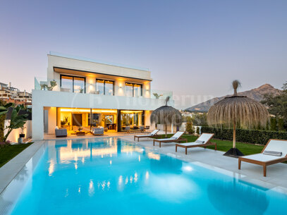 Villa Cerquilla 54B - Modern Villa med Panoramautsikt i La Cerquilla