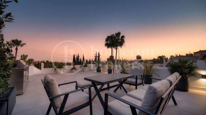 Penthouse La Diva – Modern Penthouse with Rooftop Terrace and Sea Views in Nueva Andalucía