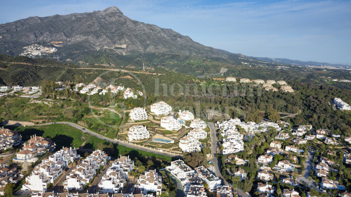 Penthouse La Diva – Modern Penthouse with Rooftop Terrace and Sea Views in Nueva Andalucía