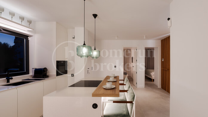 Penthouse La Diva – Modern Penthouse with Rooftop Terrace and Sea Views in Nueva Andalucía