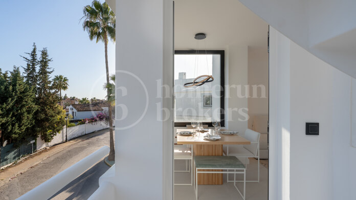 Penthouse La Diva – Modern Penthouse with Rooftop Terrace and Sea Views in Nueva Andalucía