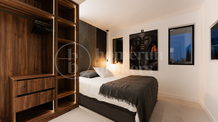 Penthouse La Diva – Modern Penthouse with Rooftop Terrace and Sea Views in Nueva Andalucía
