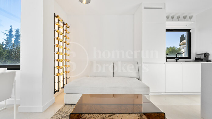 Penthouse La Diva – Modern Penthouse with Rooftop Terrace and Sea Views in Nueva Andalucía
