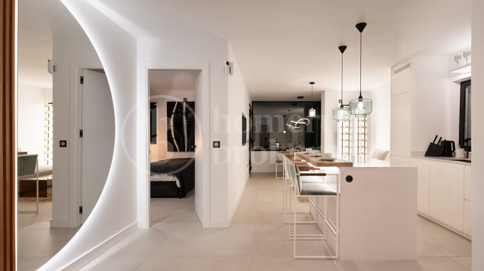 Penthouse La Diva – Modern Penthouse with Rooftop Terrace and Sea Views in Nueva Andalucía