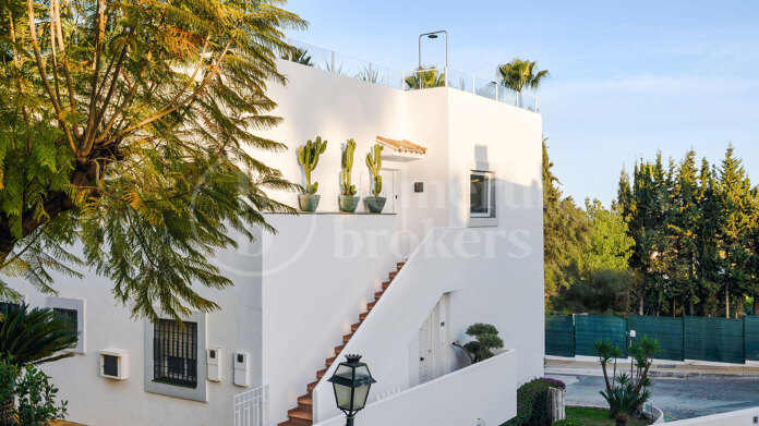 Penthouse La Diva – Modern Penthouse with Rooftop Terrace and Sea Views in Nueva Andalucía