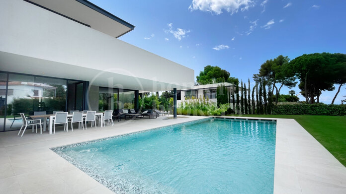 Villa Solana - Modern Villa in Marbella Golden Mile