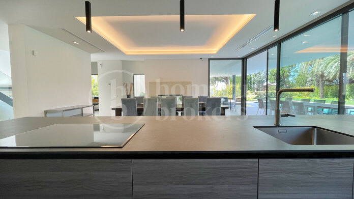 Villa Solana - Modern Villa in Marbella Golden Mile