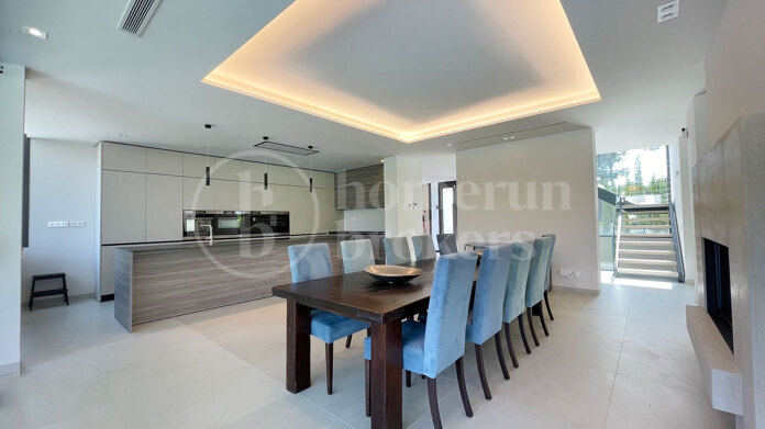 Villa Solana - Modern Villa in Marbella Golden Mile