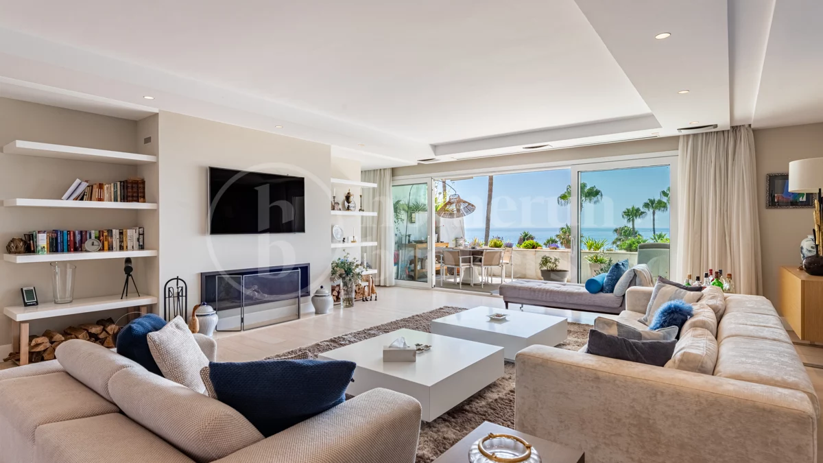 Penthouse apartment - Wikipedia - High-End Penthouse Apartments With Private Balcony Access