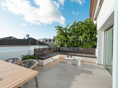 Penthouse Las Lolas - Luxury Penthouse with Sea and Mountain Views in Nueva Andalucia