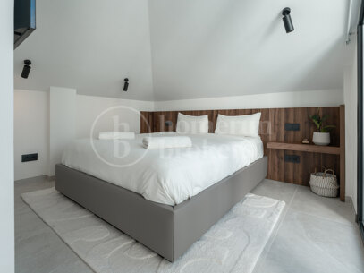 Penthouse Las Lolas - Luxury Penthouse with Sea and Mountain Views in Nueva Andalucia