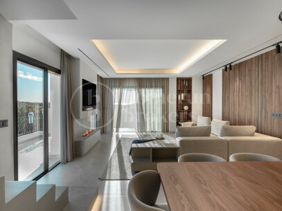 Penthouse Las Lolas - Luxury Penthouse with Sea and Mountain Views in Nueva Andalucia