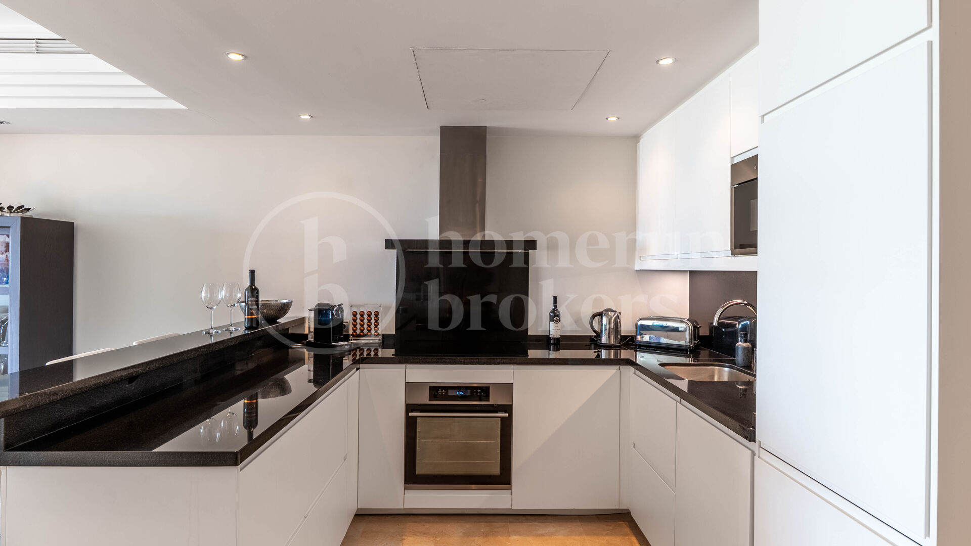 Apartment Vasari - Renovated Apartment in La Alzambra, Nueva Andalucía