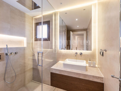Apartment Vasari - Renovated Apartment in La Alzambra, Nueva Andalucía