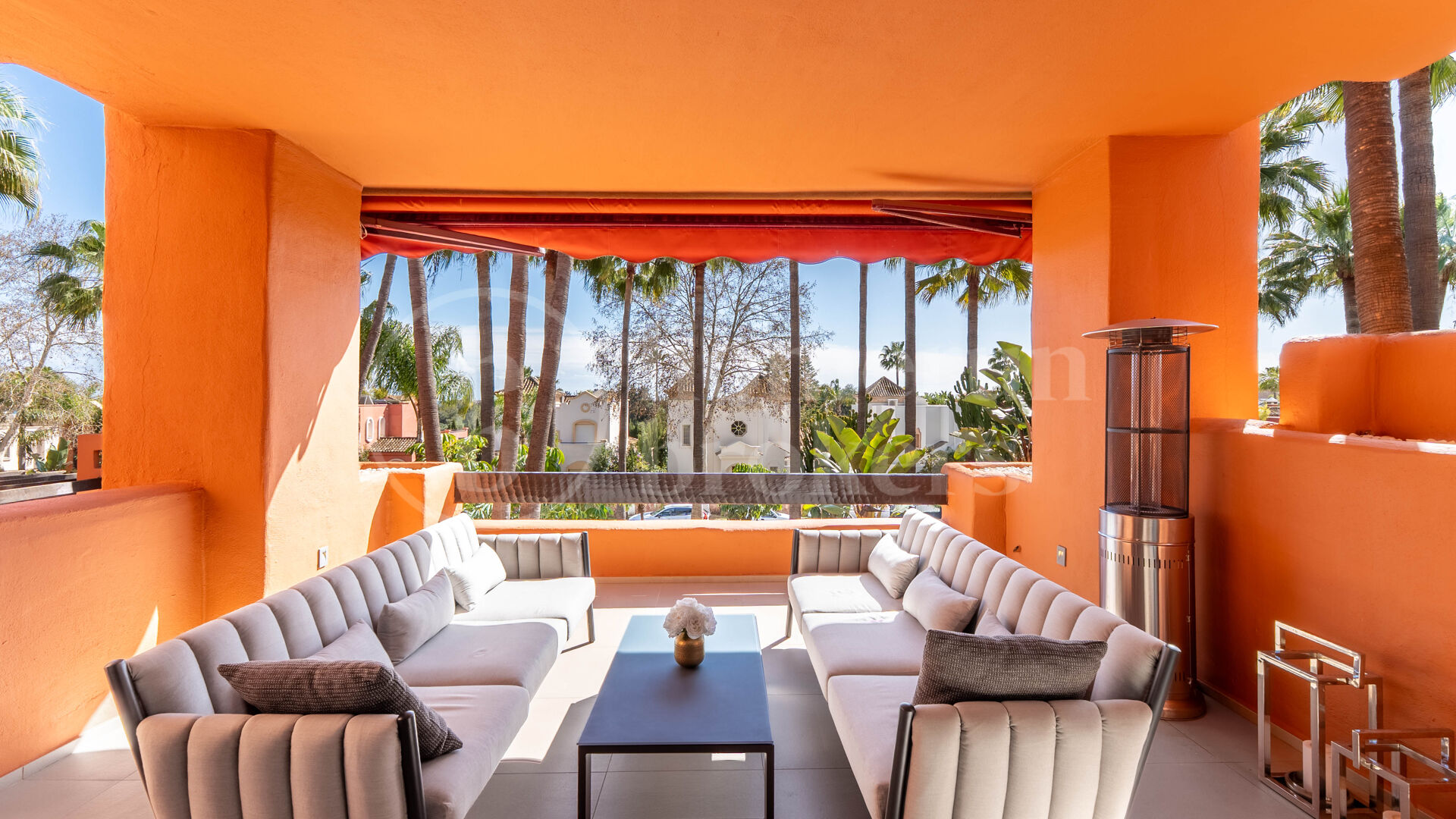 Apartment Vasari - Renovated Apartment in La Alzambra, Nueva Andalucía