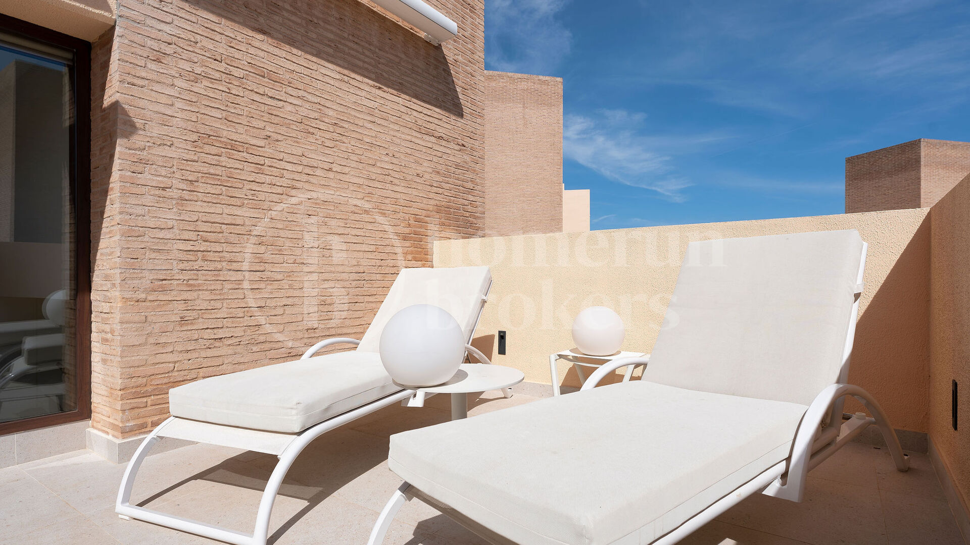 Penthouse La Sirena - Renovated Beachfront duplex in Bahía de la Plata Estepona