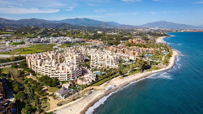 Penthouse La Sirena - Renovated Beachfront duplex in Bahía de la Plata Estepona