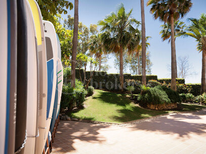 Takvåning La Sirena - Renoverad duplex vid stranden i Bahía de la Plata Estepona
