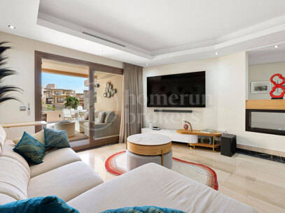 Takvåning La Sirena - Renoverad duplex vid stranden i Bahía de la Plata Estepona