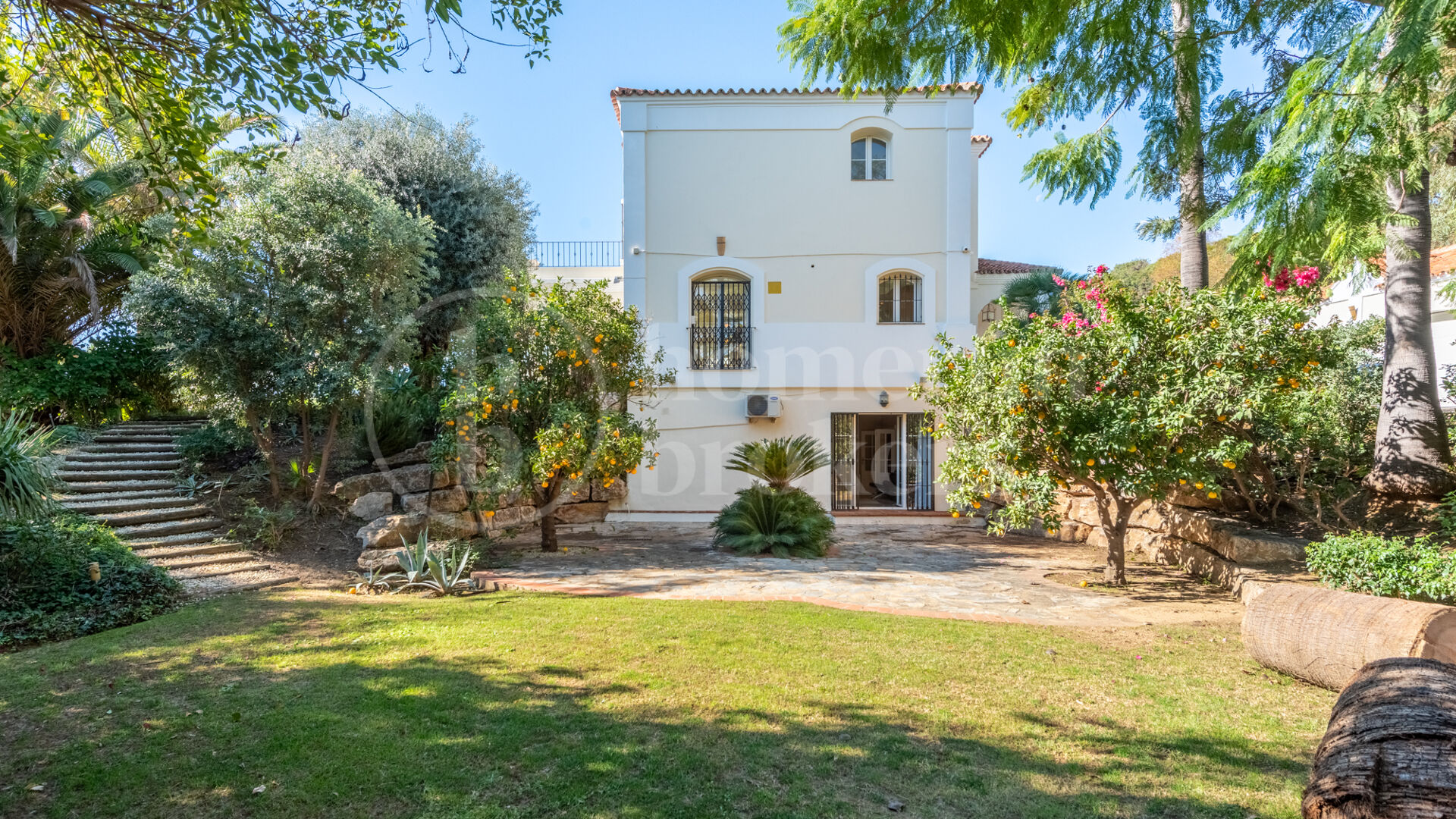 Villa Vega – Elegant Andalusisk Villa med Havsutsikt i Vega del Colorado