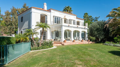 Villa Vega - Elegant Andalusian Villa with Sea Views in Vega del Colorado