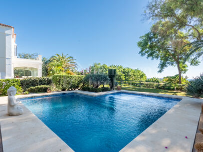 Villa Vega – Elegant Andalusisk Villa med Havsutsikt i Vega del Colorado