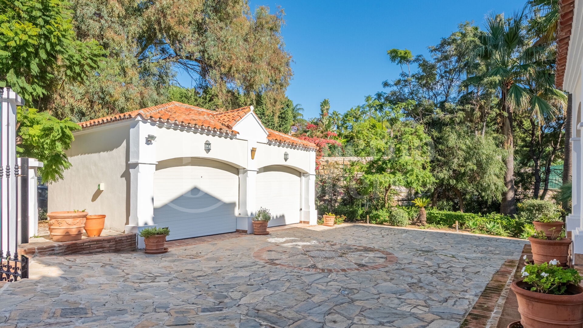 Villa Vega – Elegant Andalusisk Villa med Havsutsikt i Vega del Colorado