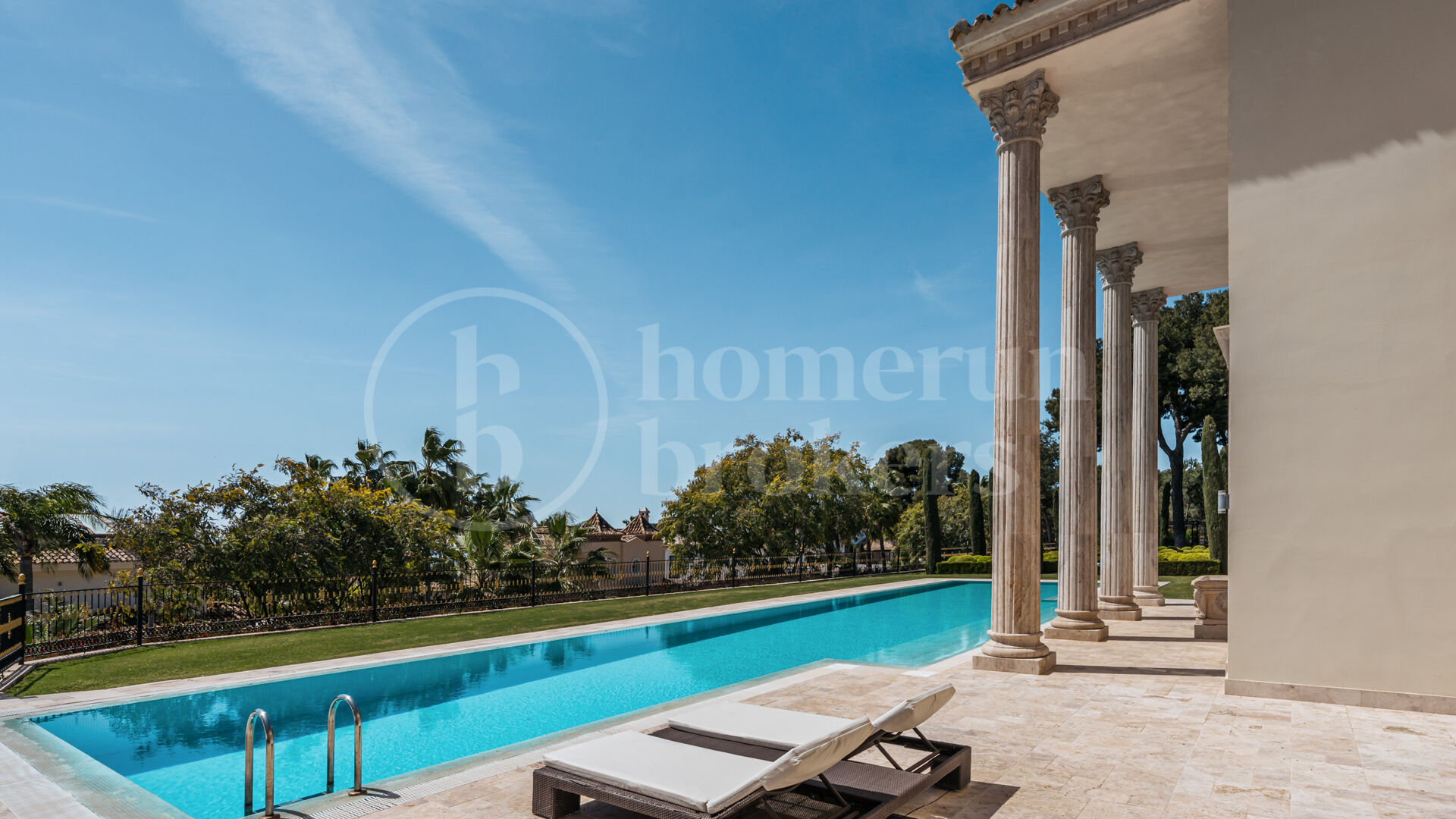 Villa Sinfonía - Lyxig neoklassisk egendom med panoramautsikt över havet i Sierra Blanca
