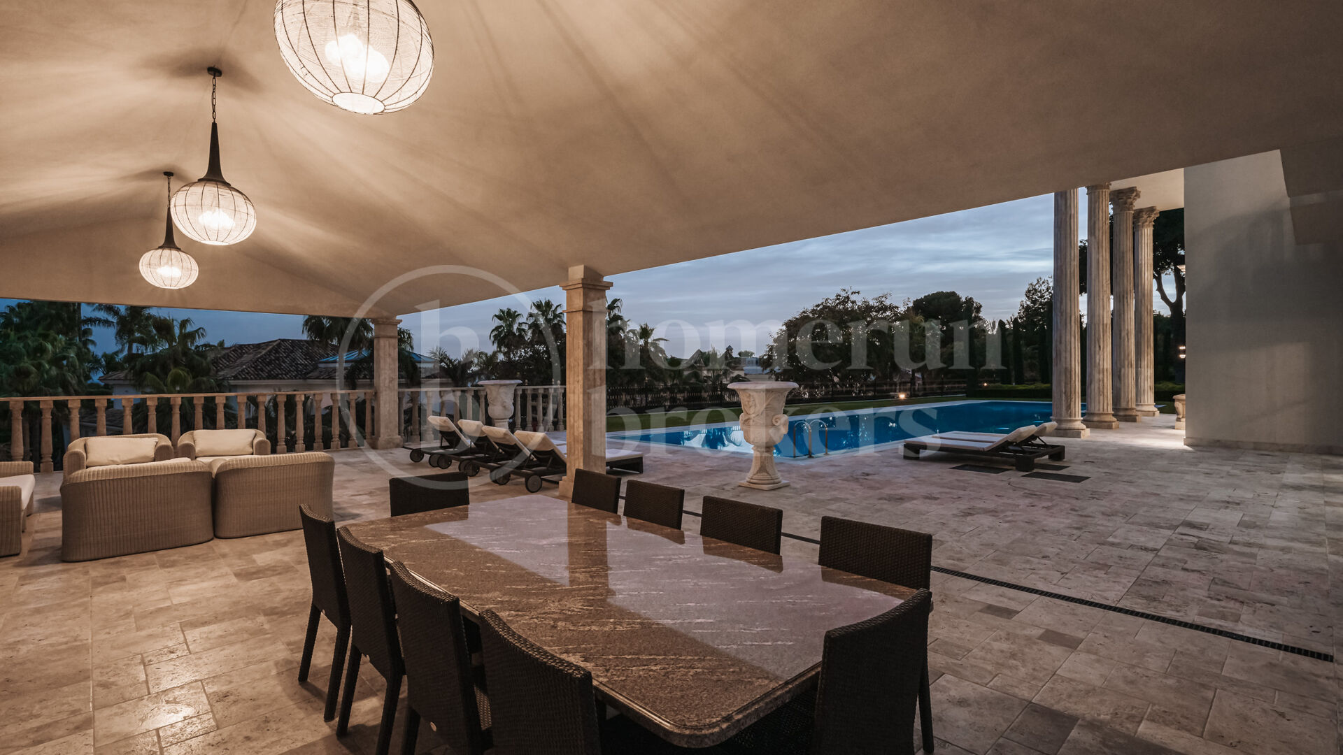 Villa Sinfonía - Lyxig neoklassisk egendom med panoramautsikt över havet i Sierra Blanca