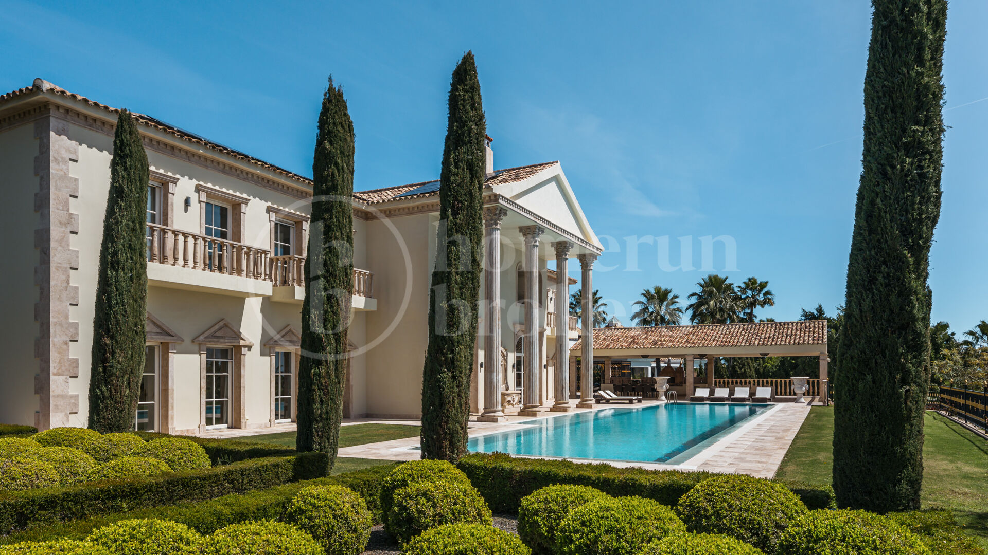 Villa Sinfonía - Lyxig neoklassisk egendom med panoramautsikt över havet i Sierra Blanca