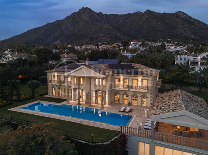 Villa Sinfonía - Lyxig neoklassisk egendom med panoramautsikt över havet i Sierra Blanca
