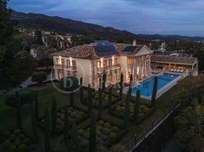 Villa Sinfonía - Lyxig neoklassisk egendom med panoramautsikt över havet i Sierra Blanca