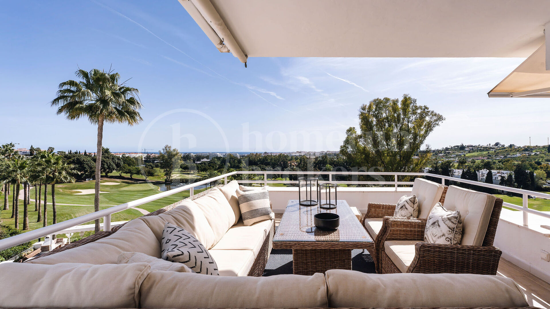 Penthouse Alcores - Frontline Golf Luxury Penthouse in Alcores del Golf