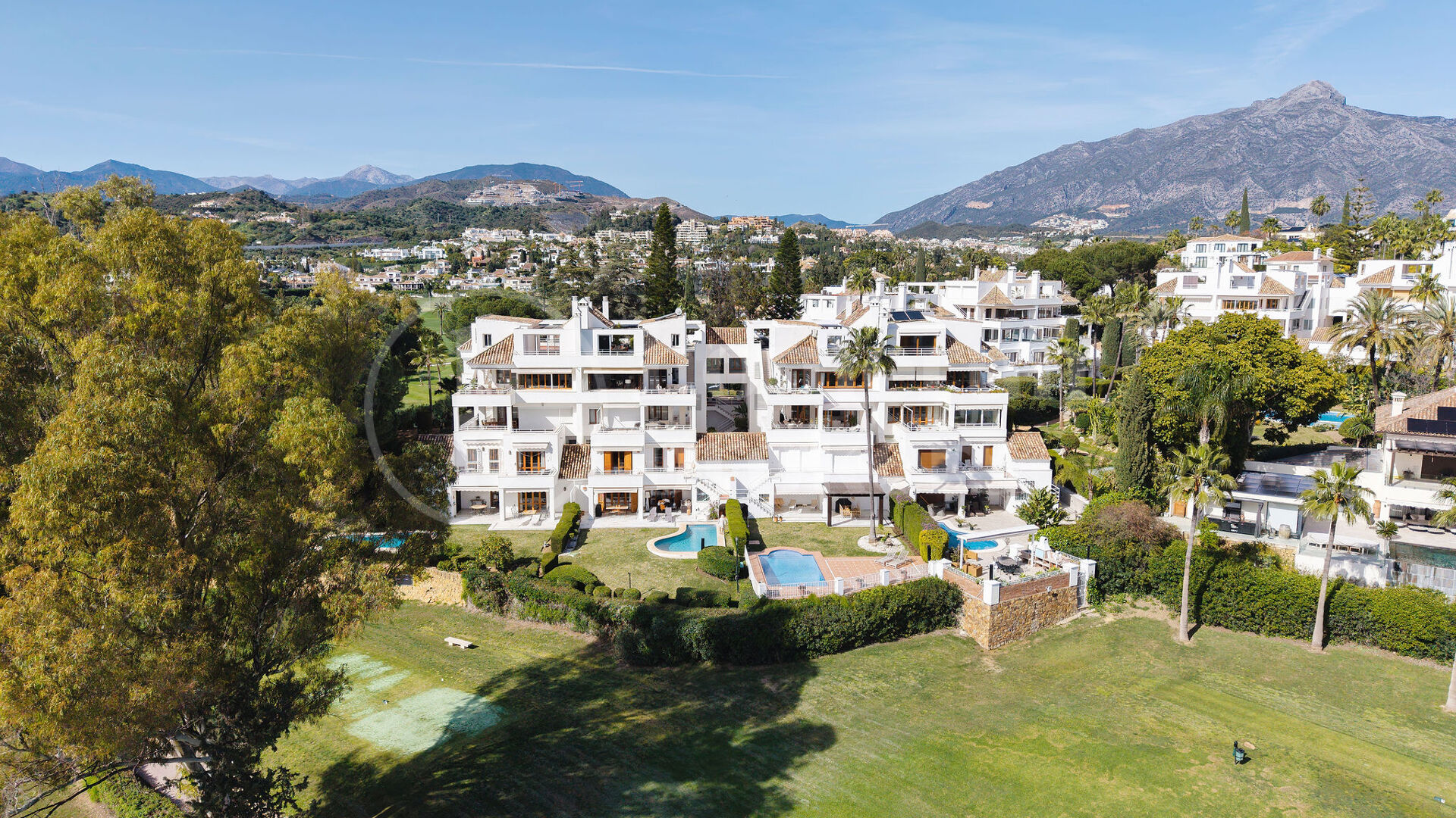 Penthouse Alcores - Frontline Golf Luxury Penthouse in Alcores del Golf