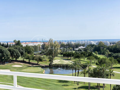 Penthouse Alcores - Frontline Golf Luxury Penthouse in Alcores del Golf