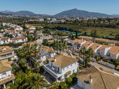 Villa Beatriz – Refined Mediterranean Living in Monte Biarritz Estepona