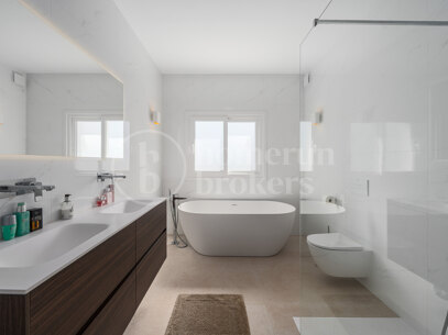 Villa Beatriz – Refined Mediterranean Living in Monte Biarritz Estepona