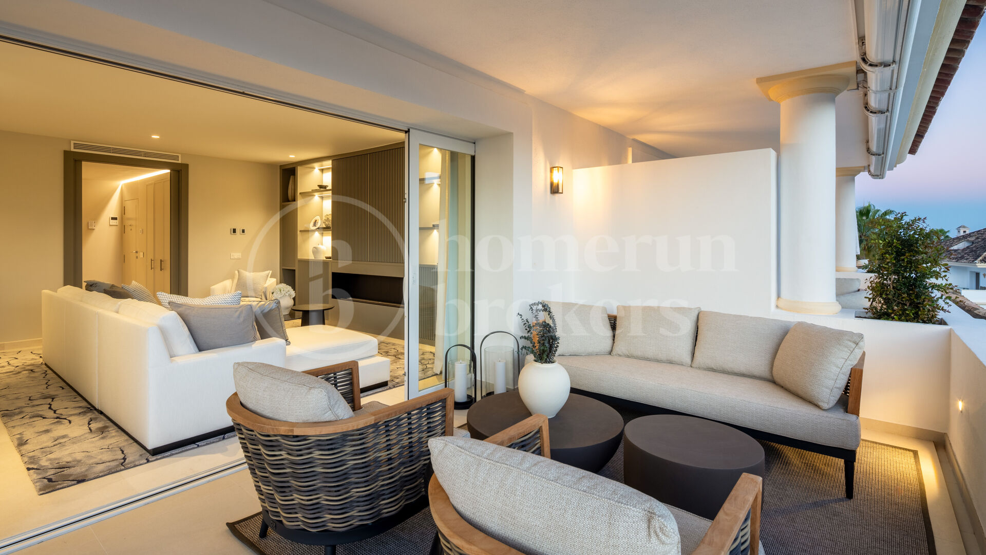 Penthouse Marismas 1 - Elegant Duplex with Sea Views in Marbella Golden Mile