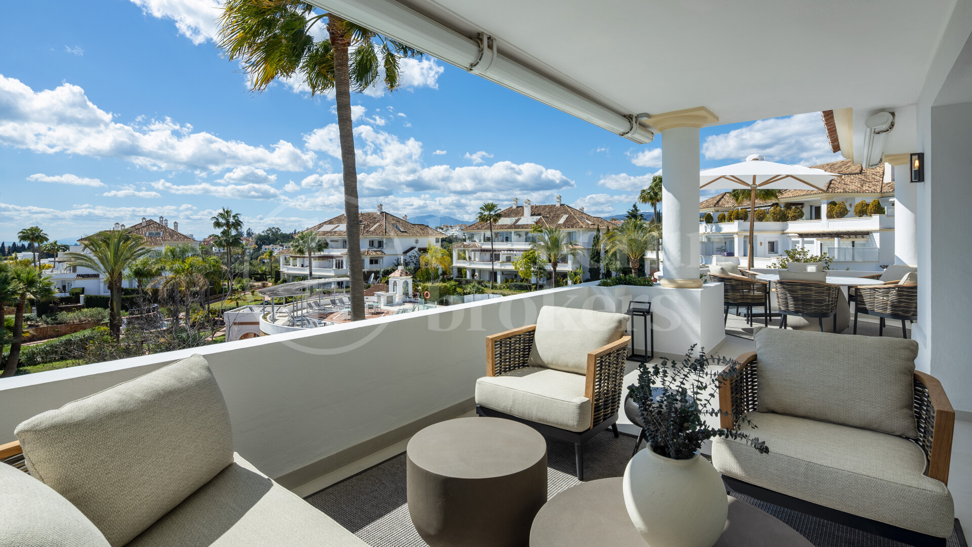 Penthouse Marismas 1 - Elegant Duplex with Sea Views in Marbella Golden Mile